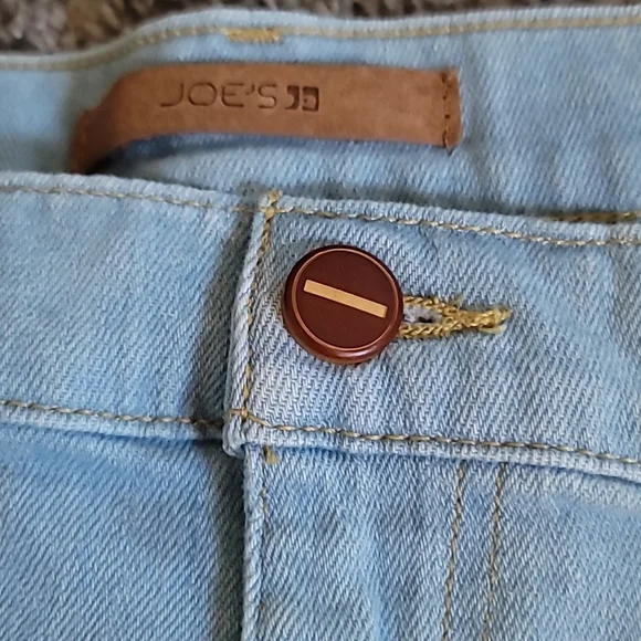 STUNNING JOES LIGHT WASH TAKARA JEAN SHORTS - Picture 11 of 11